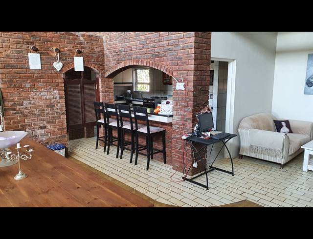 3 BEDROOM FREESTANDING FOR SALE IN FREELAND PARK